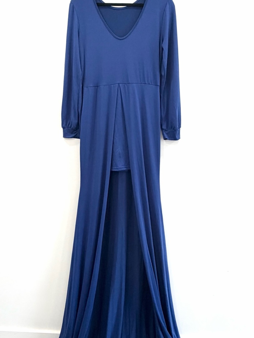 Blue Maxi Dress with Long Sleeves - Elegant V-Neck